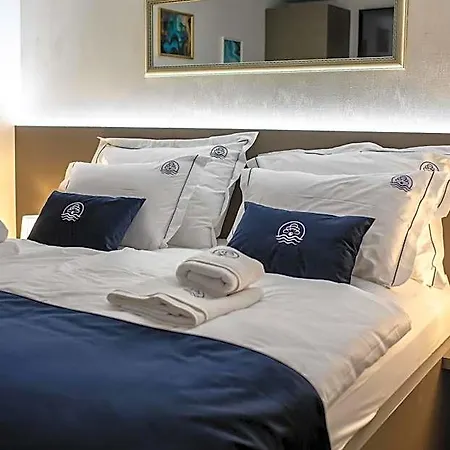 Blue Pearl Elite Aparthotel 4*