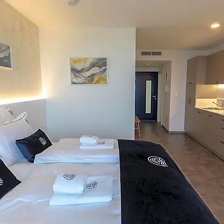 Blue Pearl Elite Aparthotel 4*