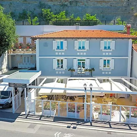 Blue Pearl Elite Aparthotel