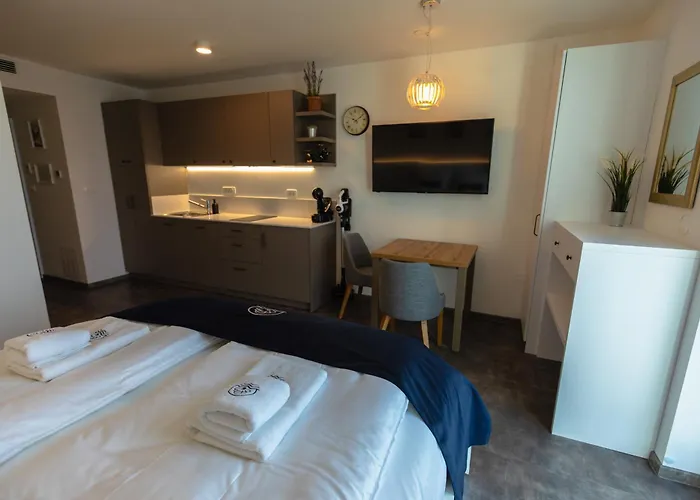 Blue Pearl Elite 4* פיראן